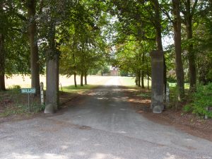 Eingang zu einem Chateau
