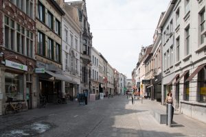 Geh-Straße
