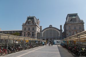 Bahnhof Oostende von außen